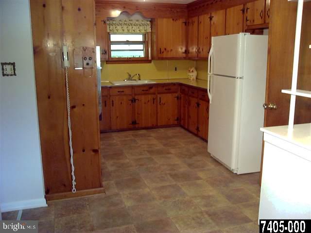 4090 Old Orchard Road York, PA 17402 - Photo 3 of 14 Gallery Image 3