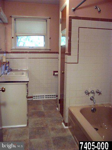 4090 Old Orchard Road York, PA 17402 - Photo 6 of 14 Gallery Image 6