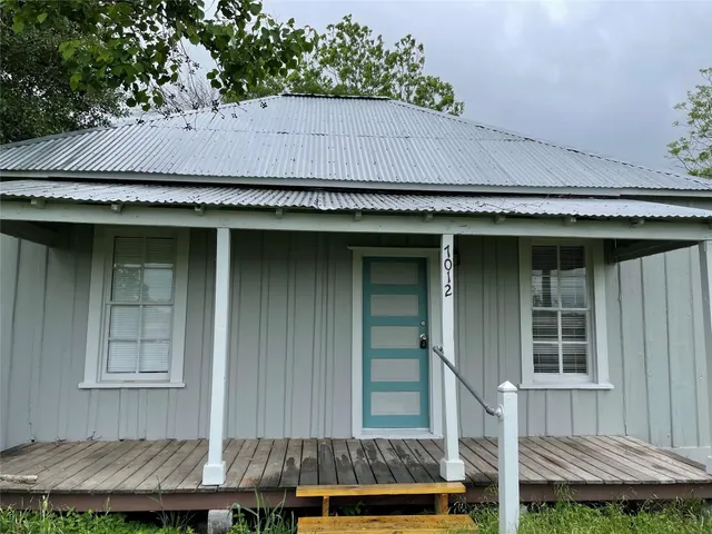 $1,295 | 7012 Farm To Market 1952, Wallis, TX 77485