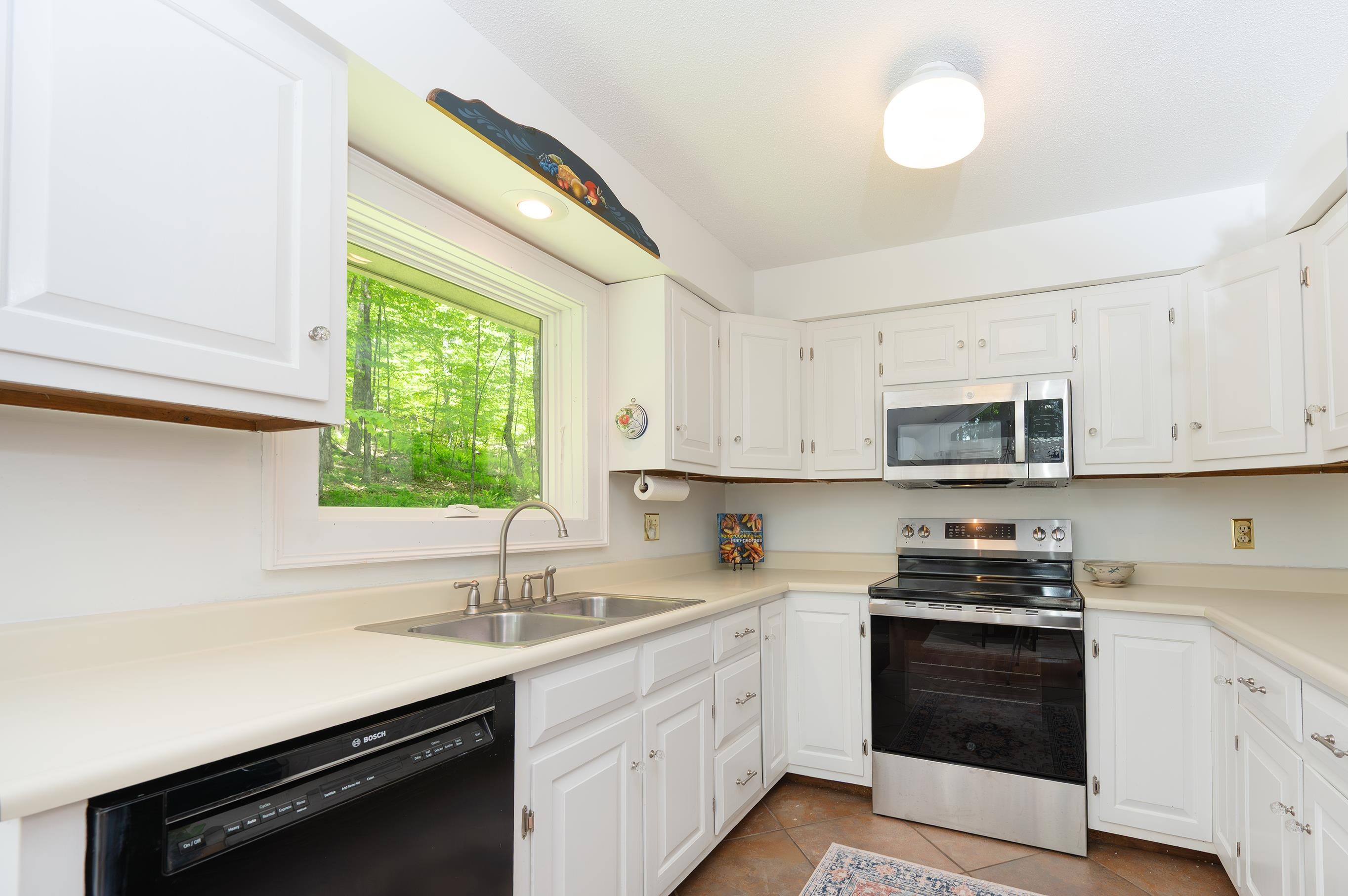 1196 Marsh Family Road, Unit 7176 Hartford, VT 05059 - Photo 44 of 49