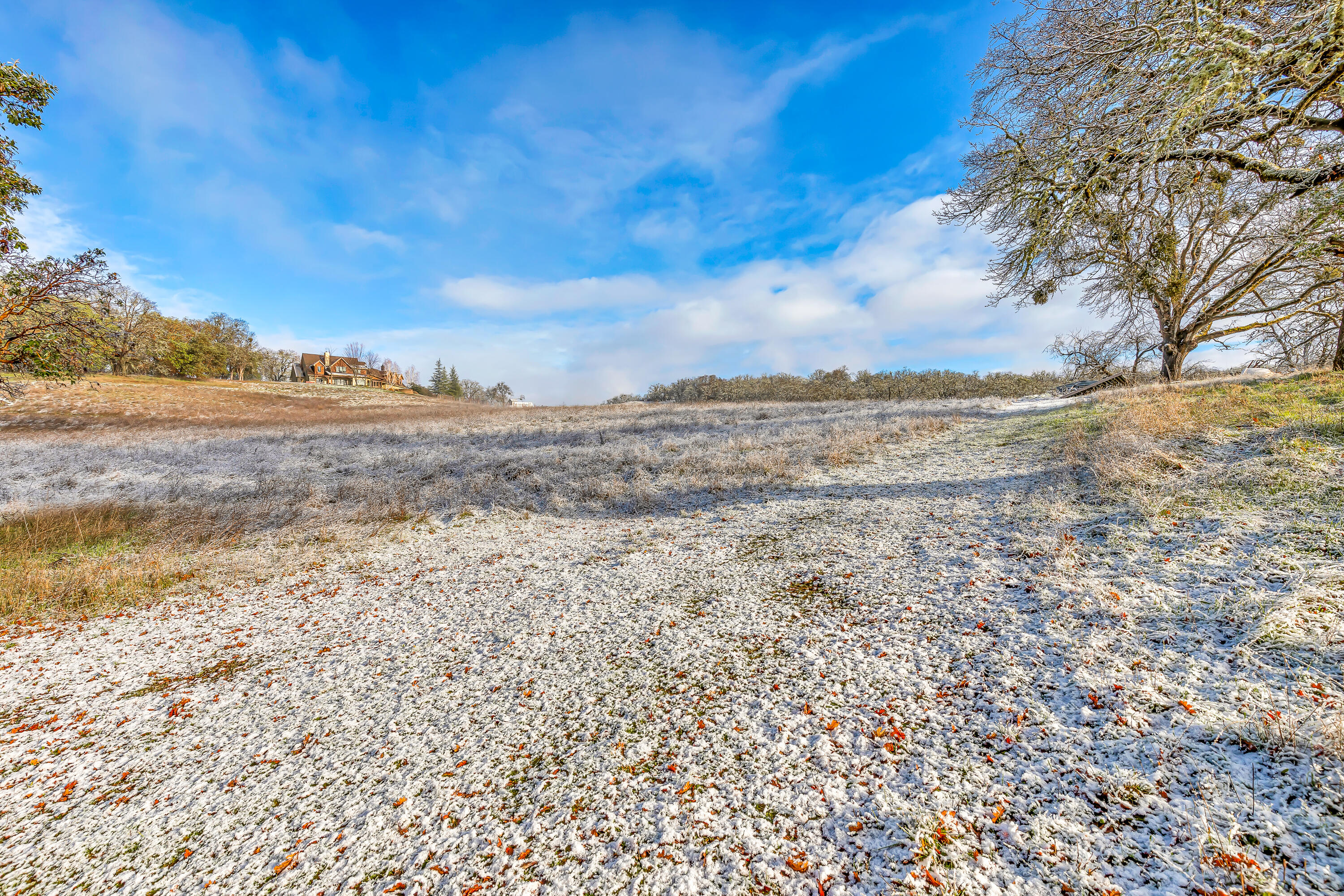 5828 Old Stage Road Central Point, OR 97502 - Photo 22 of 24 9R9A7973