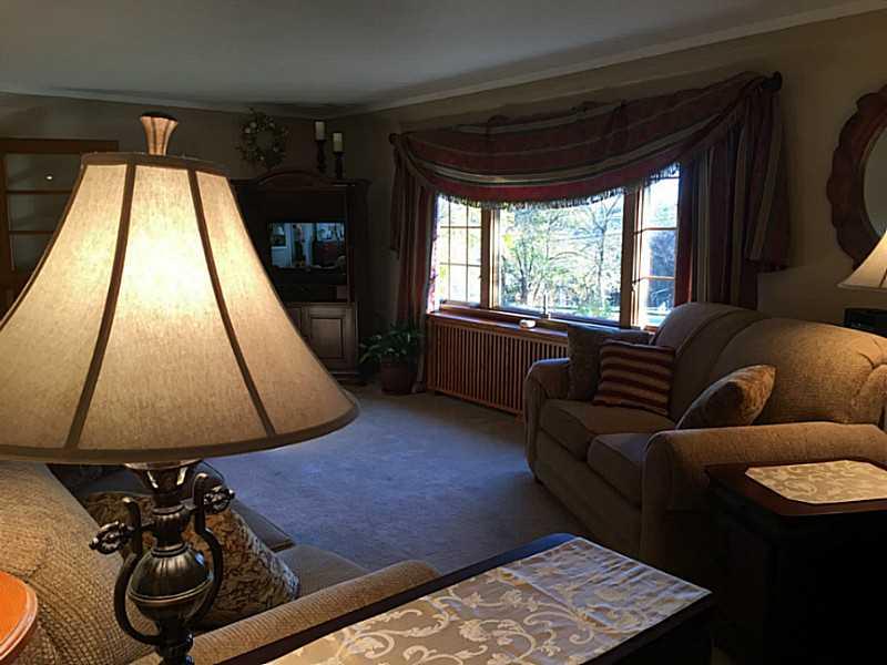 761 Highway 31 Ruffs Dale, PA 15679 - Photo 3 of 21 Living Room.