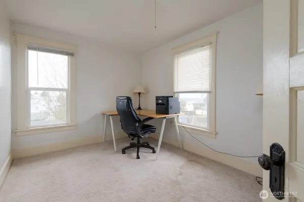 $529,000 | 409 South 34th Street, Tacoma, WA 98418