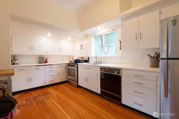 $529,000 | 409 South 34th Street, Tacoma, WA 98418