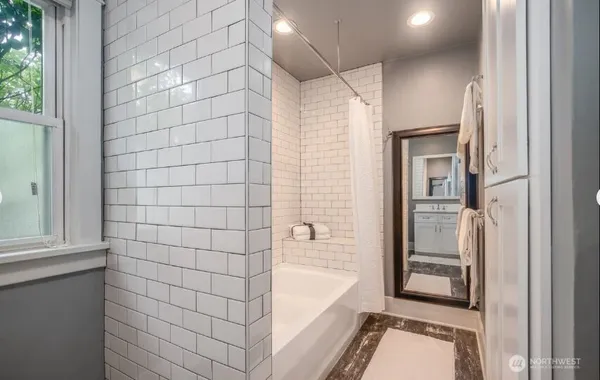 $529,000 | 409 South 34th Street, Tacoma, WA 98418