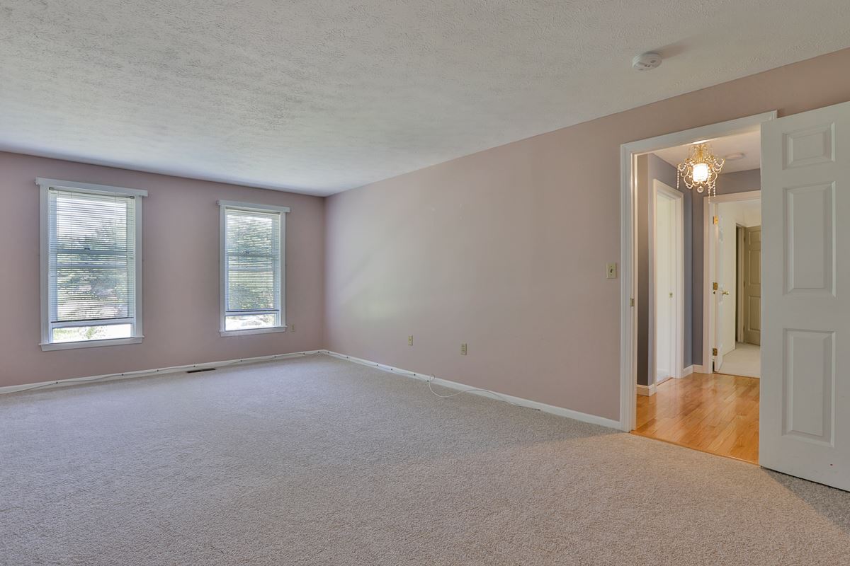 103 Lund Road Nashua, NH 03060 - Photo 16 of 22