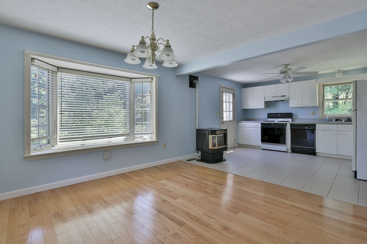 103 Lund Road Nashua, NH 03060 - Photo 7 of 22