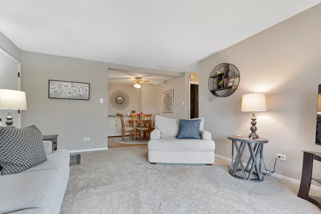 $189,000 | 9860 West 153rd Street, Unit 312, Orland Park, IL 60462