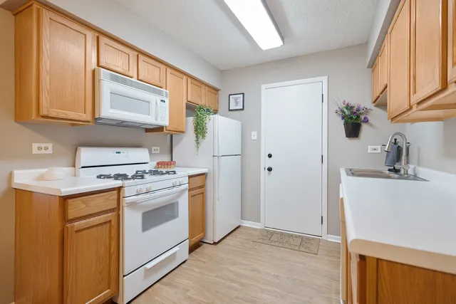 $189,000 | 9860 West 153rd Street, Unit 312, Orland Park, IL 60462