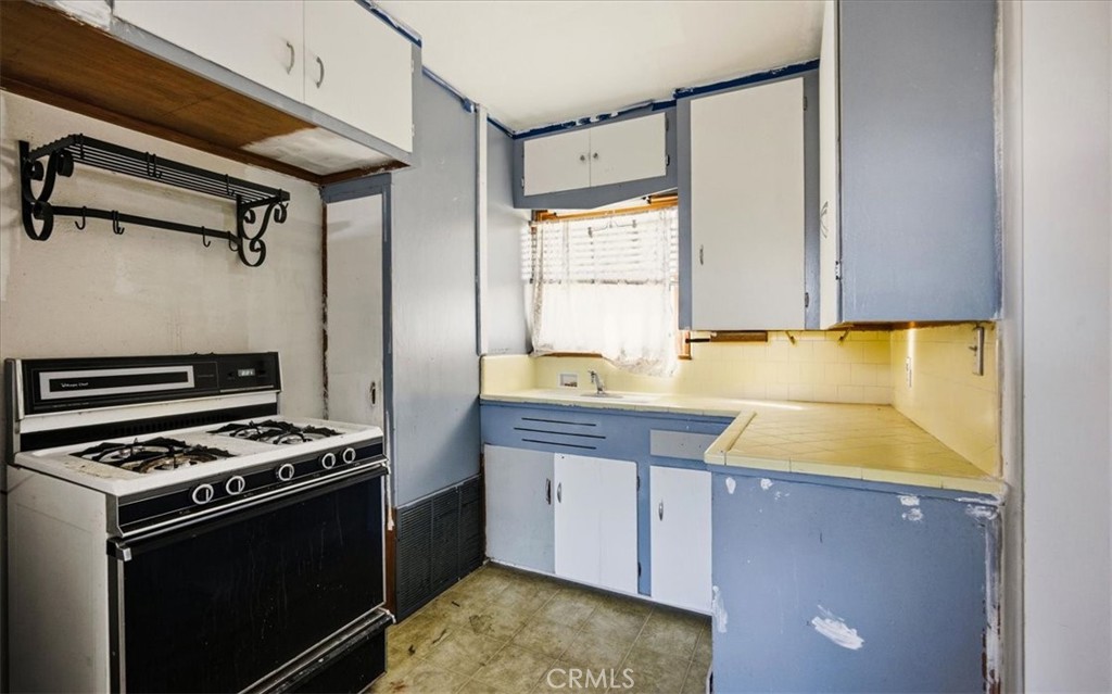 12073 Knoefler Drive Riverside, CA 92505 - Photo 16 of 24