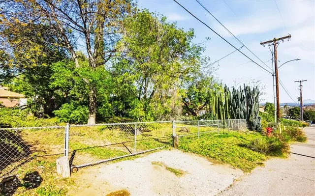 $449,000 | 12073 Knoefler Drive, Riverside, CA 92505