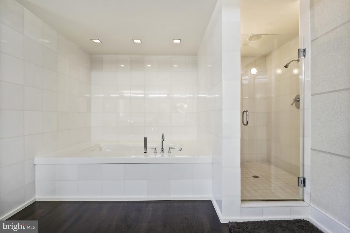 4620 Foxhall Crescent Northwest Washington, DC 20007 - Photo 22 of 45