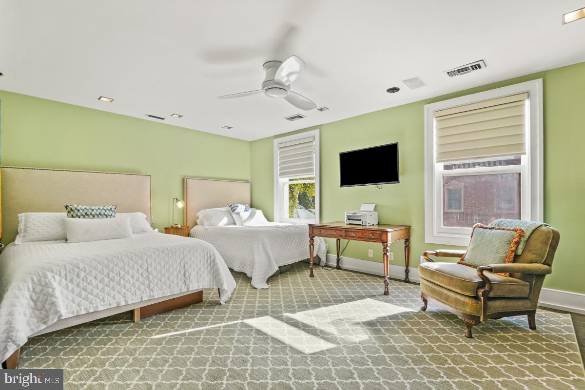 4620 Foxhall Crescent Northwest Washington, DC 20007 - Photo 25 of 45