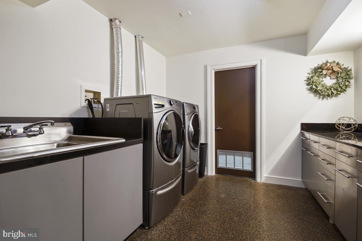 4620 Foxhall Crescent Northwest Washington, DC 20007 - Photo 30 of 45