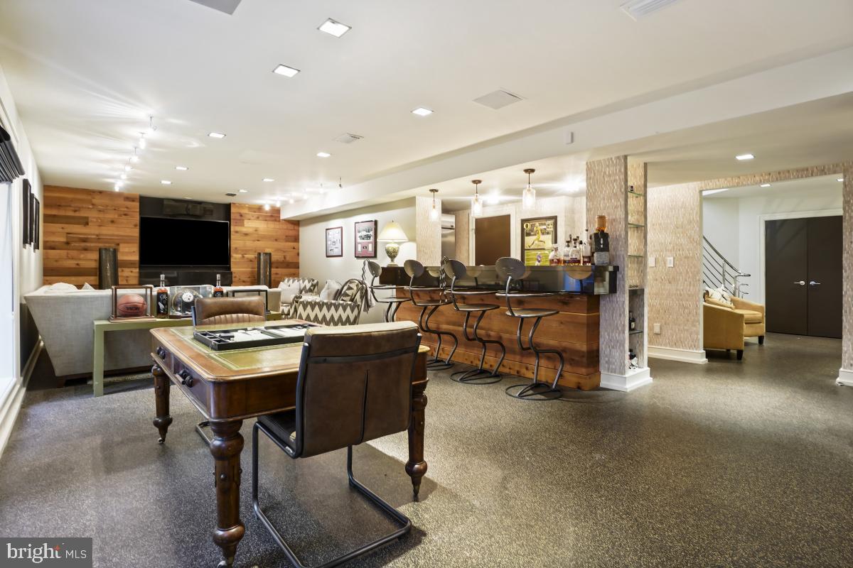 4620 Foxhall Crescent Northwest Washington, DC 20007 - Photo 32 of 45