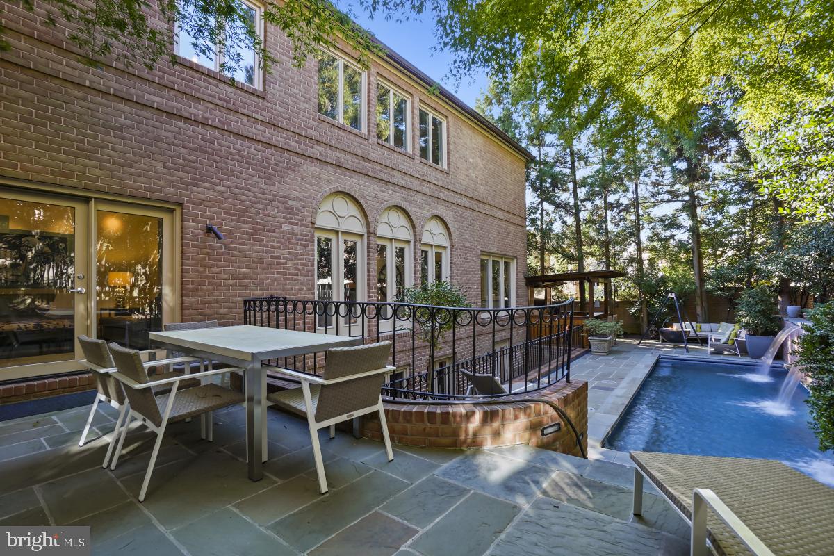 4620 Foxhall Crescent Northwest Washington, DC 20007 - Photo 42 of 45