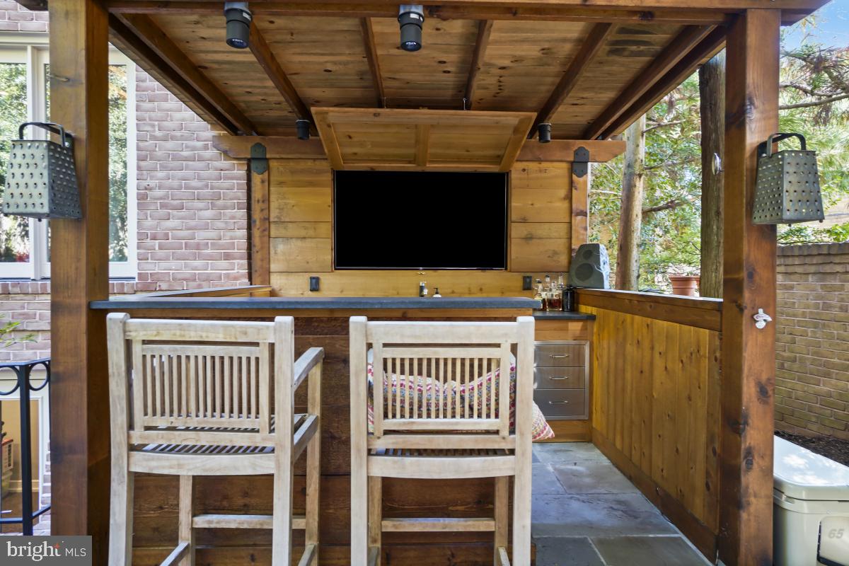 4620 Foxhall Crescent Northwest Washington, DC 20007 - Photo 43 of 45