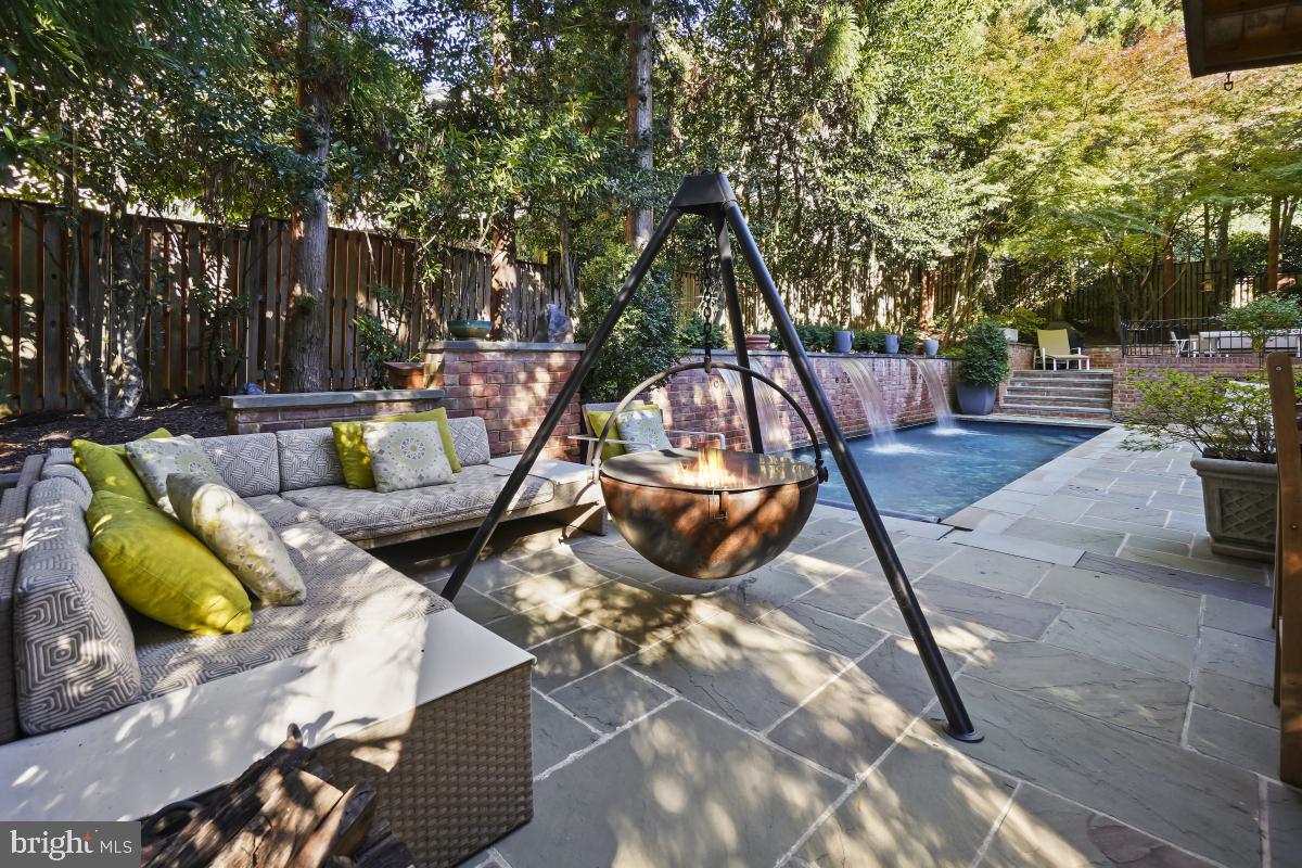 4620 Foxhall Crescent Northwest Washington, DC 20007 - Photo 44 of 45