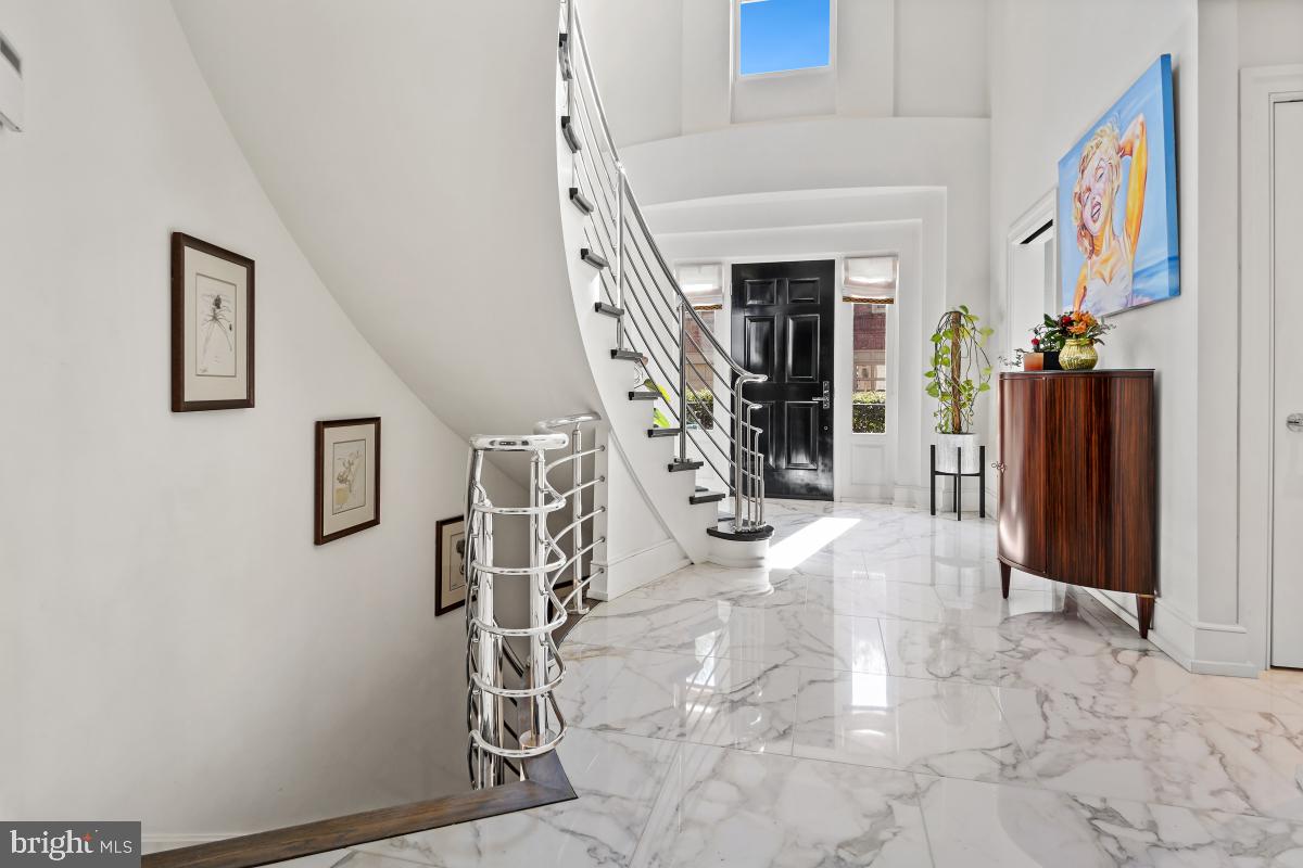 4620 Foxhall Crescent Northwest Washington, DC 20007 - Photo 5 of 45