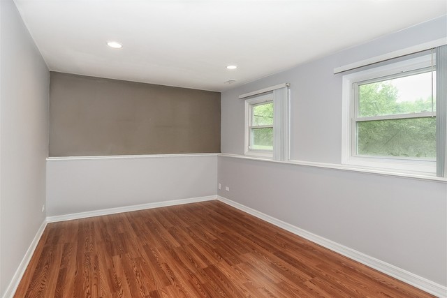 600 Thompson Boulevard Buffalo Grove, IL 60089 - Photo 11 of 25