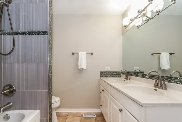 600 Thompson Boulevard Buffalo Grove, IL 60089 - Photo 16 of 25