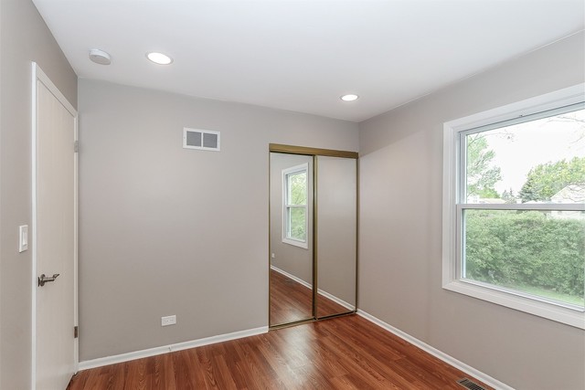600 Thompson Boulevard Buffalo Grove, IL 60089 - Photo 19 of 25