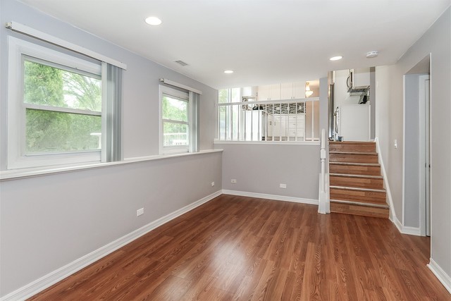 600 Thompson Boulevard Buffalo Grove, IL 60089 - Photo 10 of 25