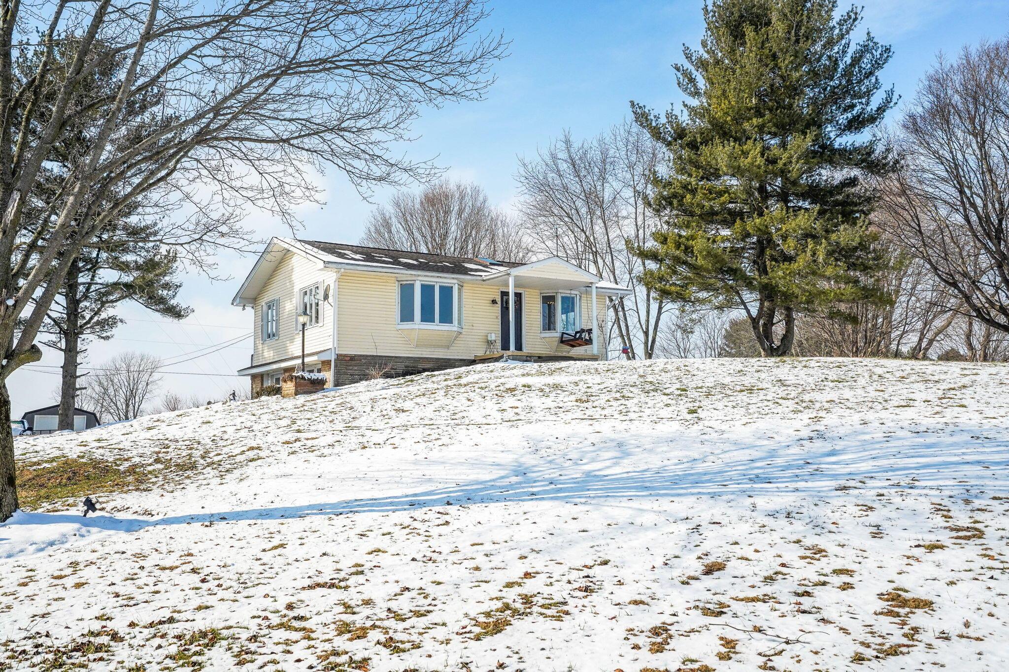 Welcome to 8661 Croton Road!
