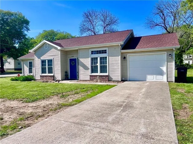 $150,000 | 428 West Sycamore Street, Nevada, MO 64772
