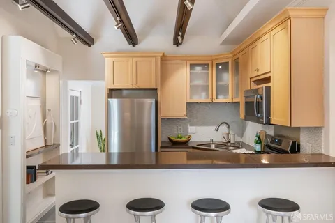 $1,095,000 | 548 37th Street, Oakland, CA 94609