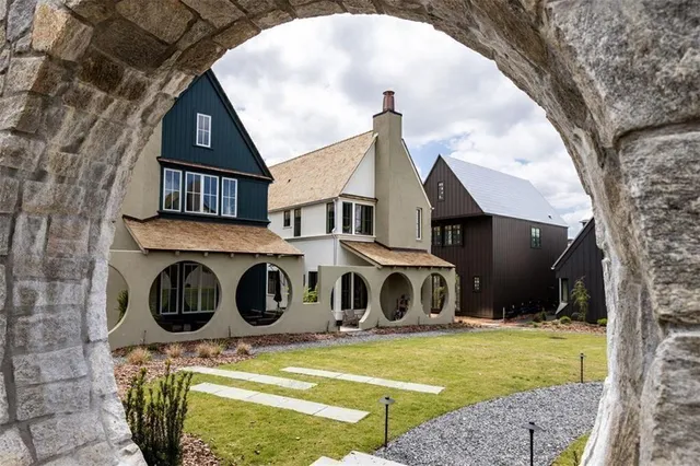 $727,900 | 190 Rolison Way, Fayetteville, GA 30214