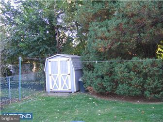160 Friendship Road Drexel Hill, PA 19026 - Photo 3 of 12 Exterior Back