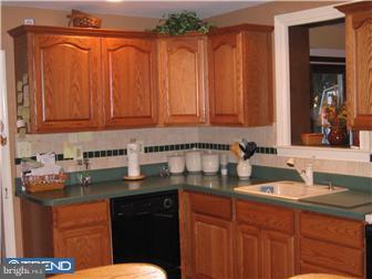160 Friendship Road Drexel Hill, PA 19026 - Photo 10 of 12 Kitchen