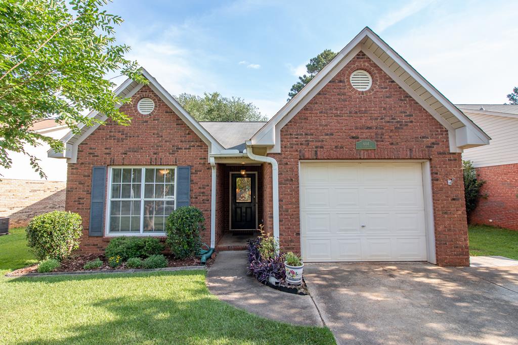 604 West Roxbury Road Dothan, AL 36305 - Photo 1 of 1 Main View