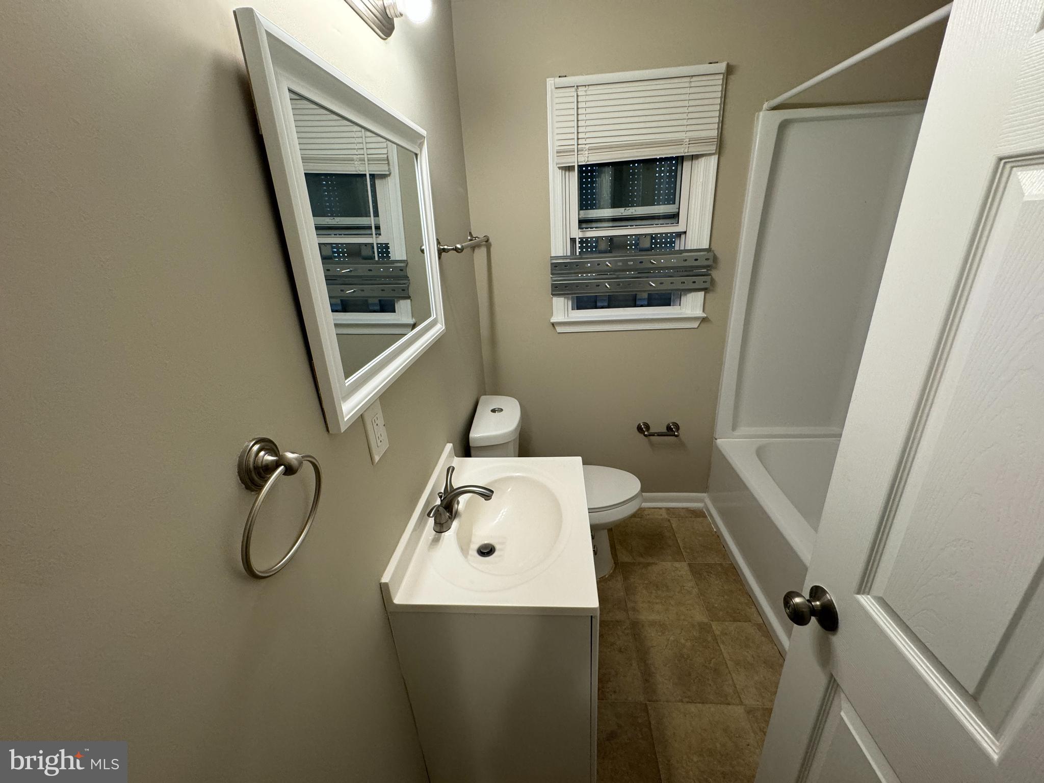 20 Rosedale Avenue Glen Burnie, MD 21061 - Photo 16 of 20 Bath