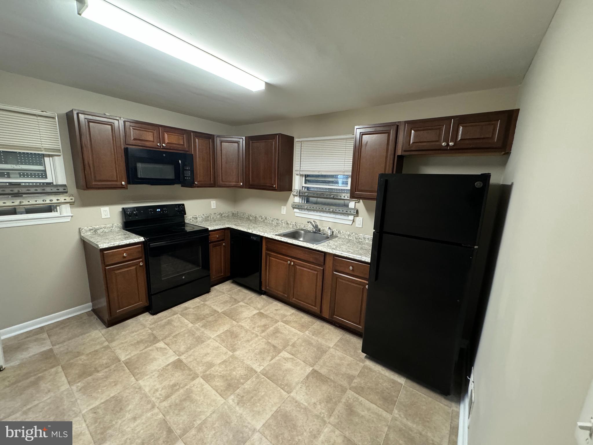 20 Rosedale Avenue Glen Burnie, MD 21061 - Photo 5 of 20 Kitchen