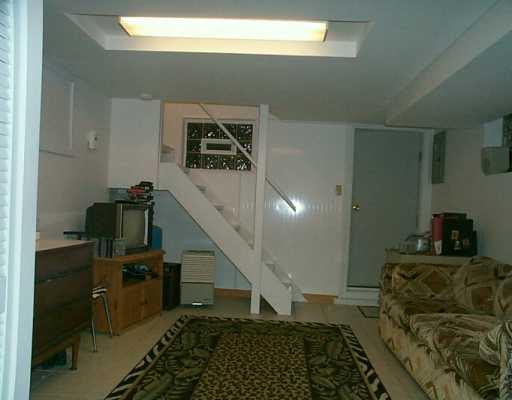 5621 Grubbs Road Gibsonia, PA 15044 - Photo 7 of 8 Den/Family/Great Room.