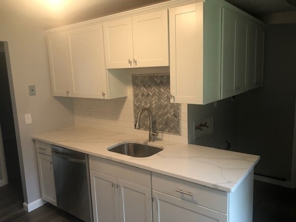 597 Old Warren Road Swansea, MA 02777 - Photo 1 of 16 Gallery Image 1