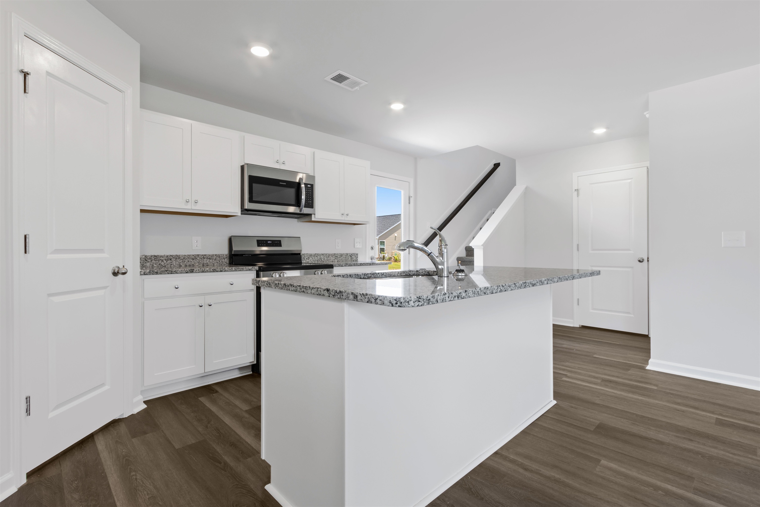 1016 Cherrystone Loop Conway, SC 29526 - Photo 9 of 38