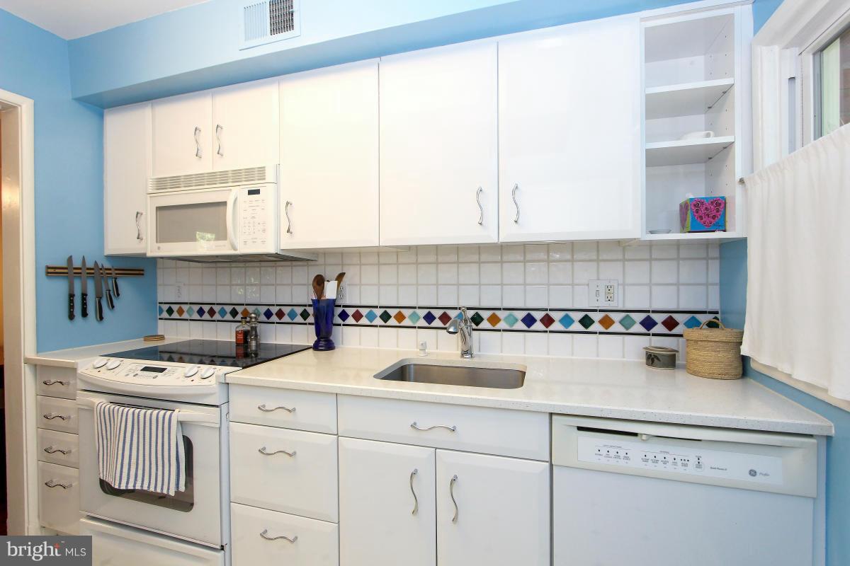 8636 Geren Road, Unit 141 Silver Spring, MD 20901 - Photo 12 of 26 Kitchen