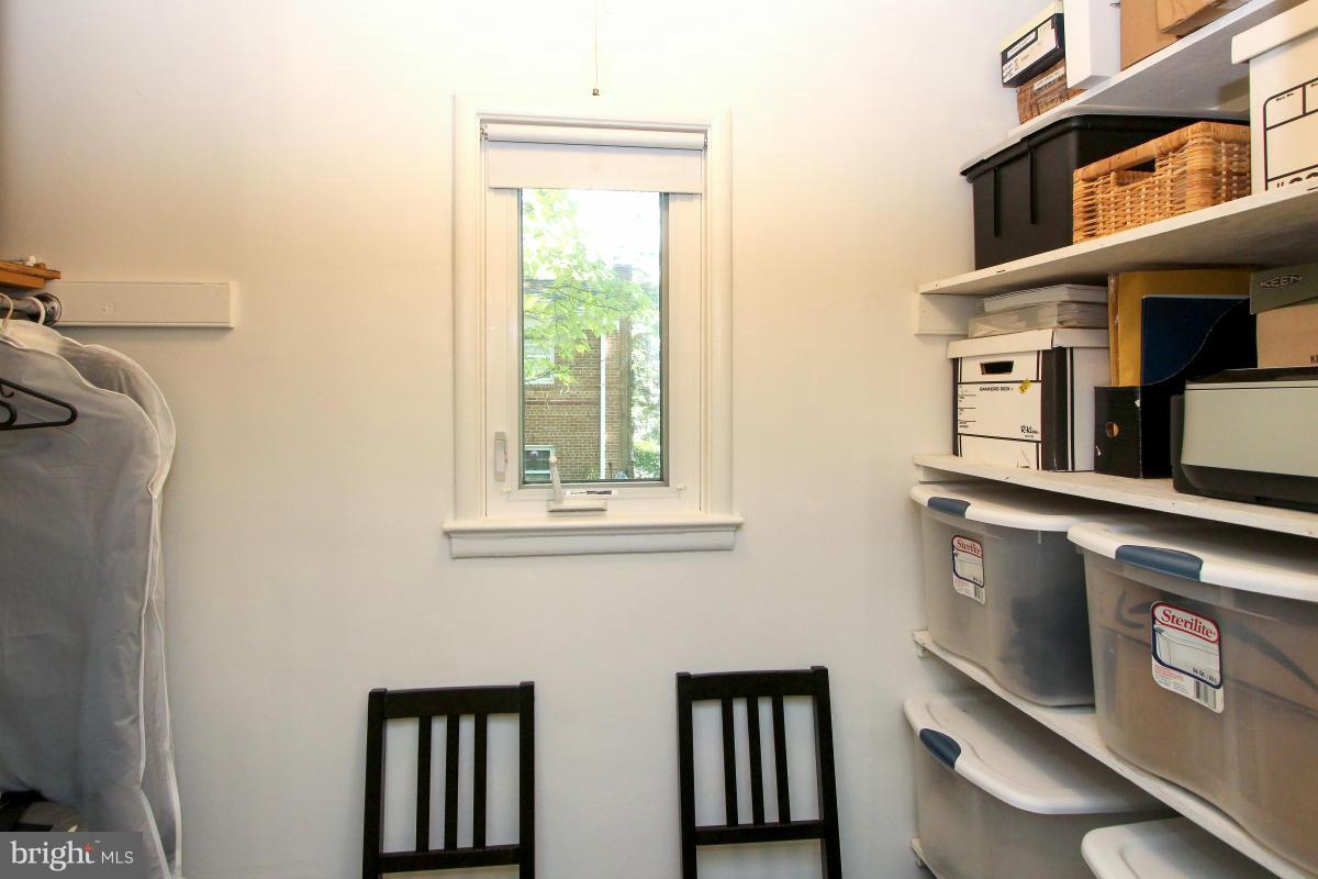 8636 Geren Road, Unit 141 Silver Spring, MD 20901 - Photo 19 of 26 walk-in-closet