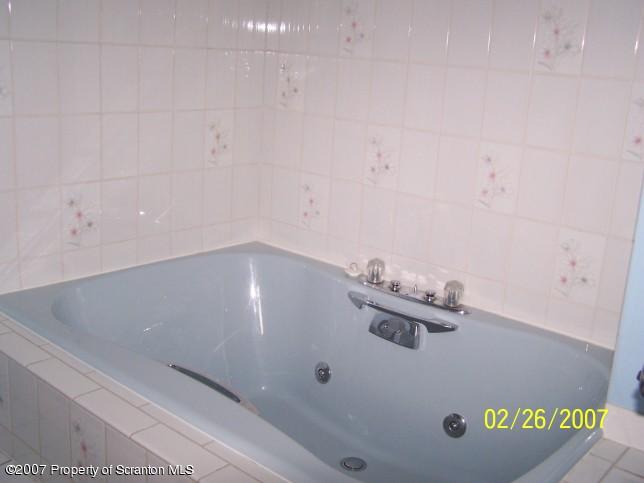 402 Fairview Road Clarks Green, PA 18411 - Photo 8 of 11 Gallery Image 8