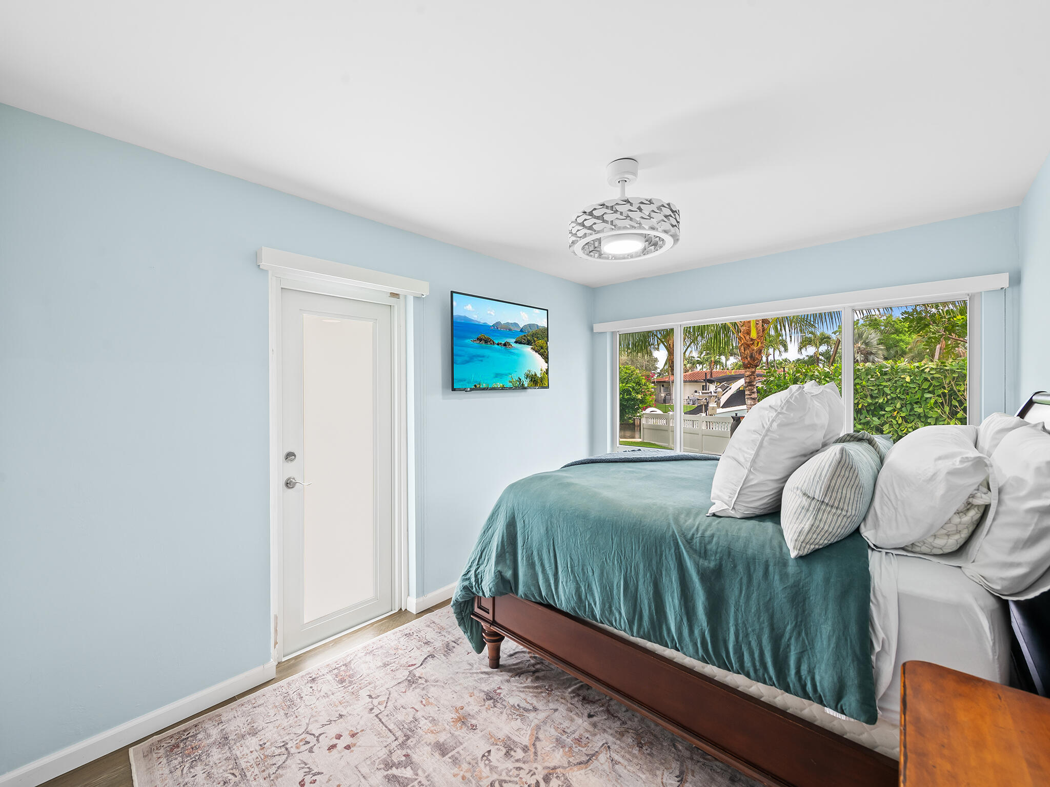 2421 Northeast 50th Street Lighthouse Point, FL 33064 - Photo 20 of 27 DSC_0977