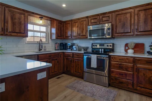 $370,000 | 405 Villa Drive, Pittsburg, KS 66762