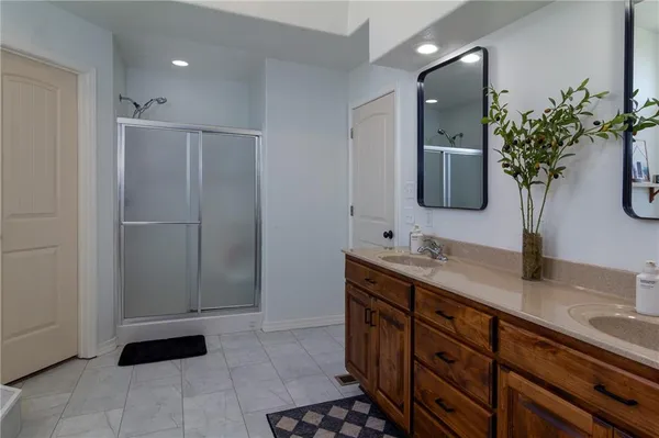 $370,000 | 405 Villa Drive, Pittsburg, KS 66762