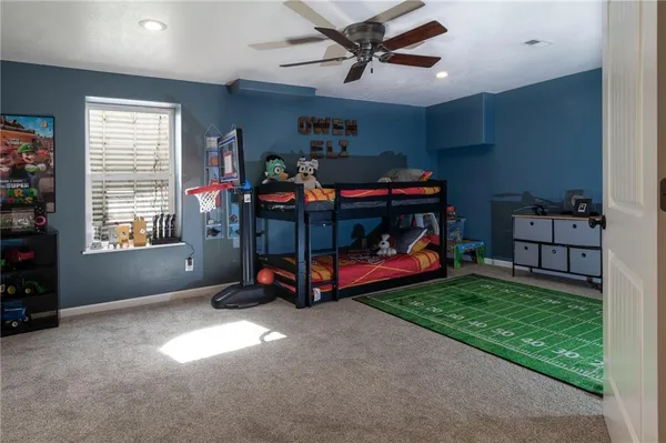 $370,000 | 405 Villa Drive, Pittsburg, KS 66762