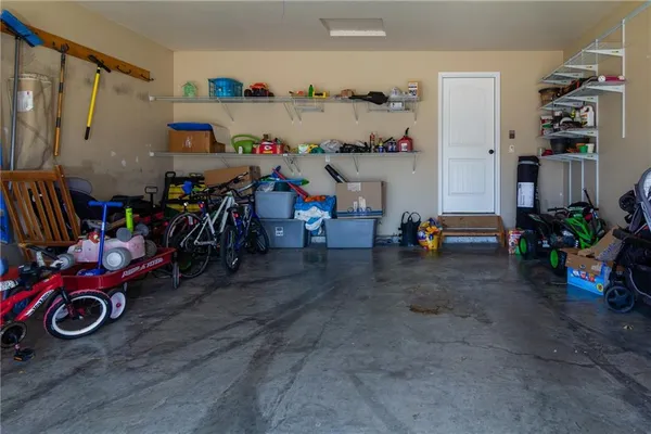 $370,000 | 405 Villa Drive, Pittsburg, KS 66762