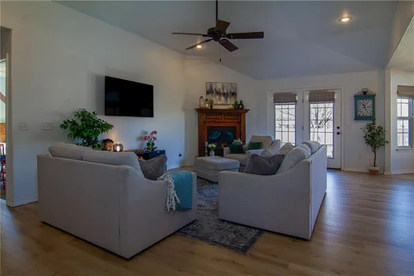 $370,000 | 405 Villa Drive, Pittsburg, KS 66762