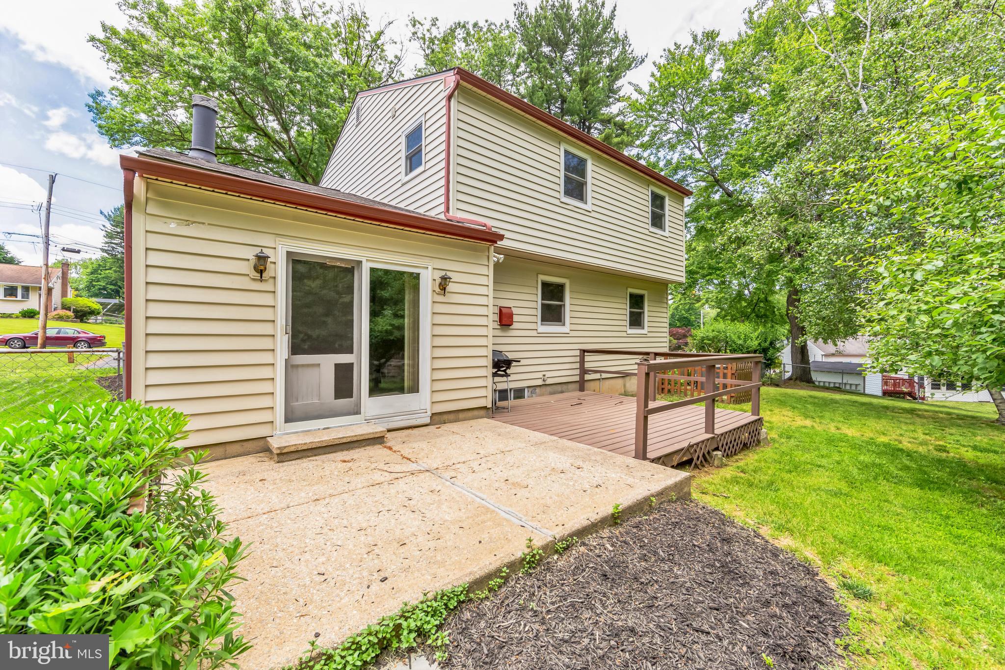112 Lakeview Drive Exton, PA 19341 - Photo 24 of 33 Patio/Deck
