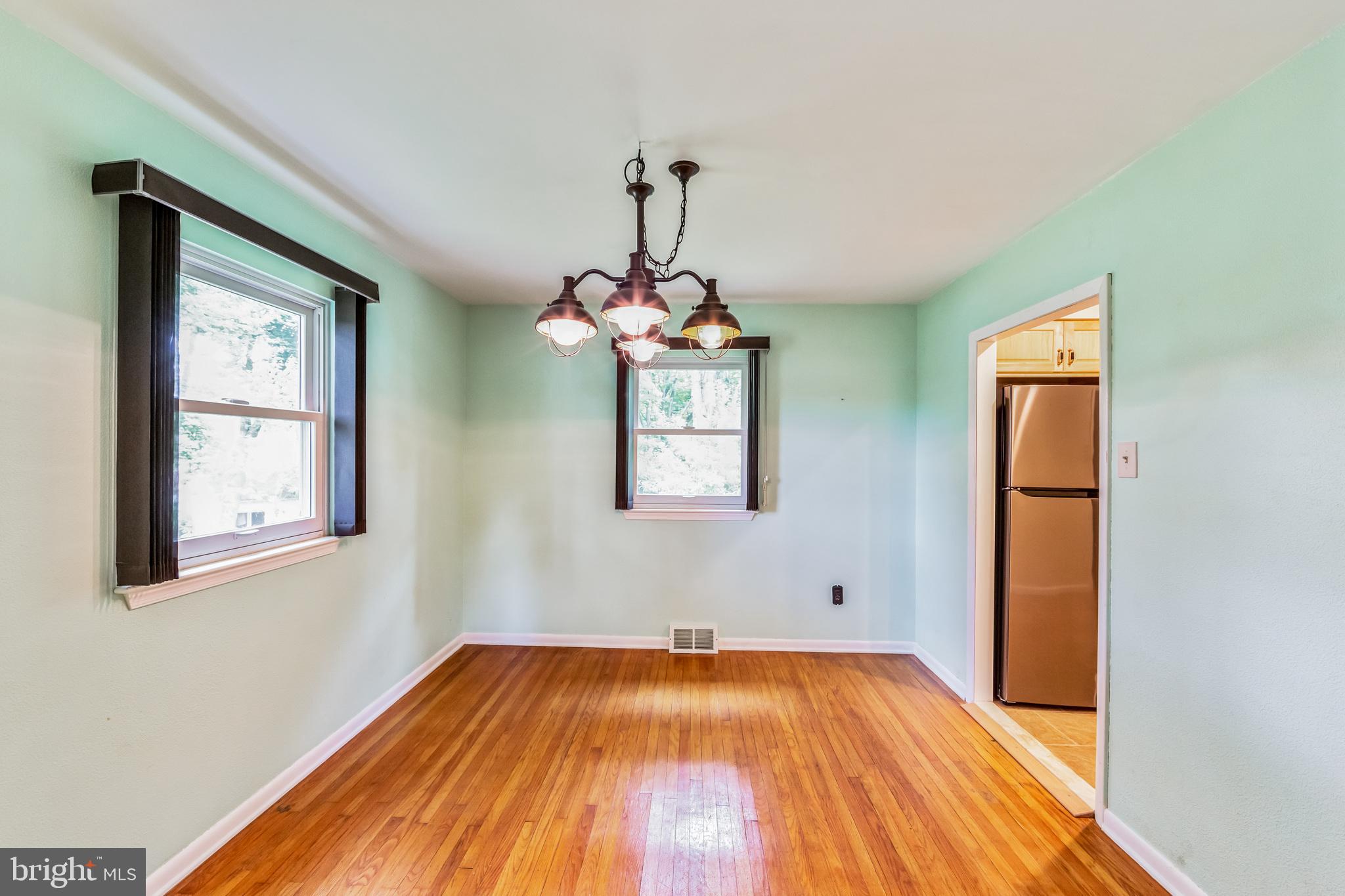 112 Lakeview Drive Exton, PA 19341 - Photo 9 of 33 Dining Room